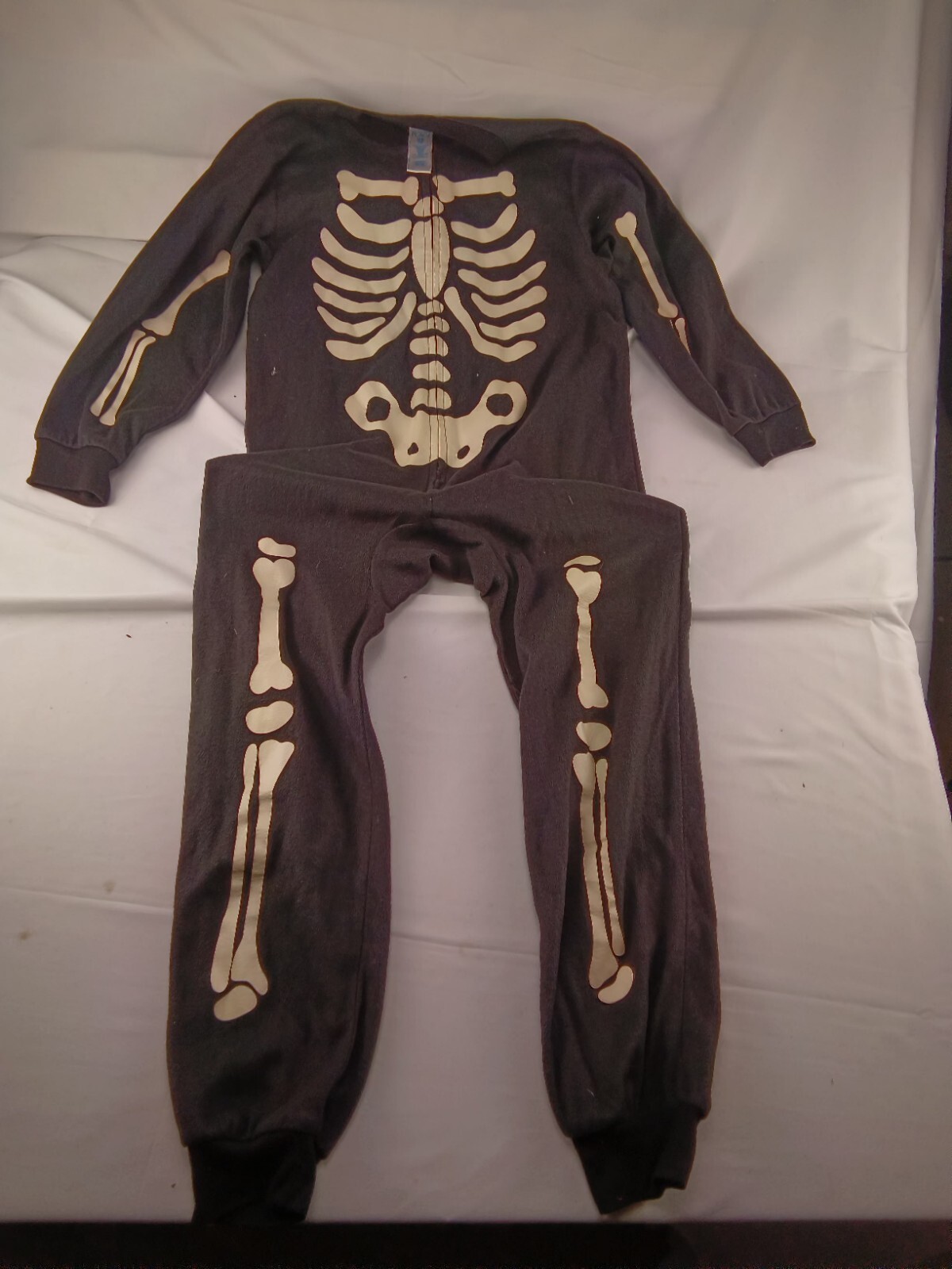 Picture 1 of 2