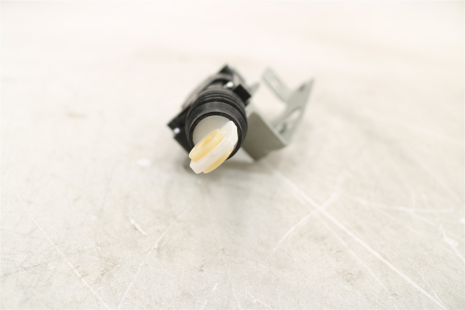 NEW OE Ford Door Lock Actuator Rear Right 7F2Z17218A42AA Freestar