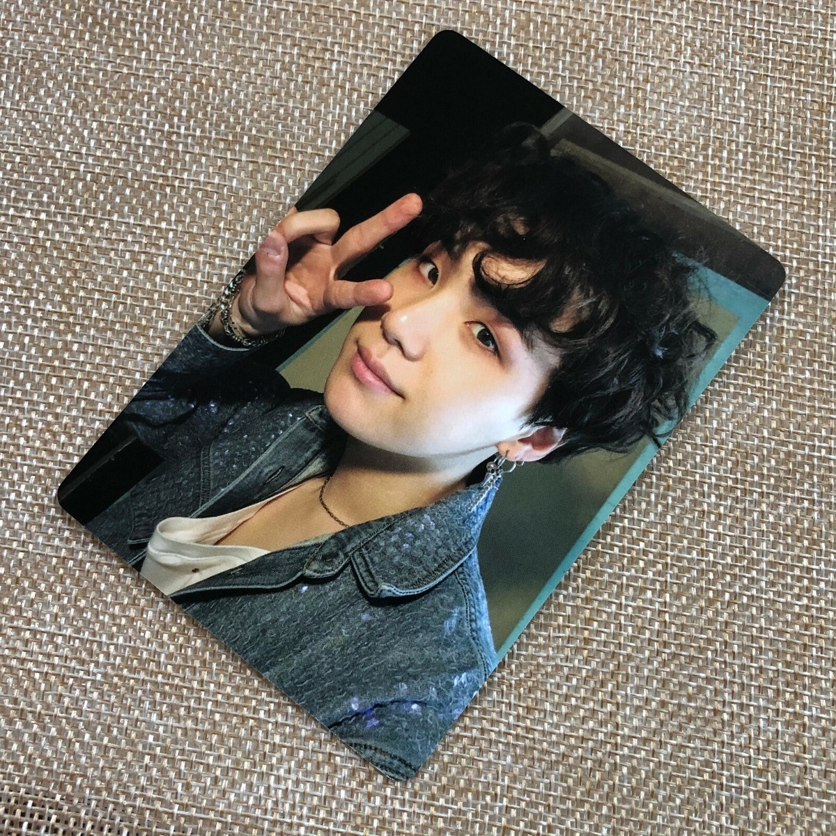 防弾少年団(BTS) - 公式★SUGA ユンギ ARMYPEDIA アミペディア パズル フォトカード BTS SUGA ユンギ 4カットロングフォトカードセット - メルカリ