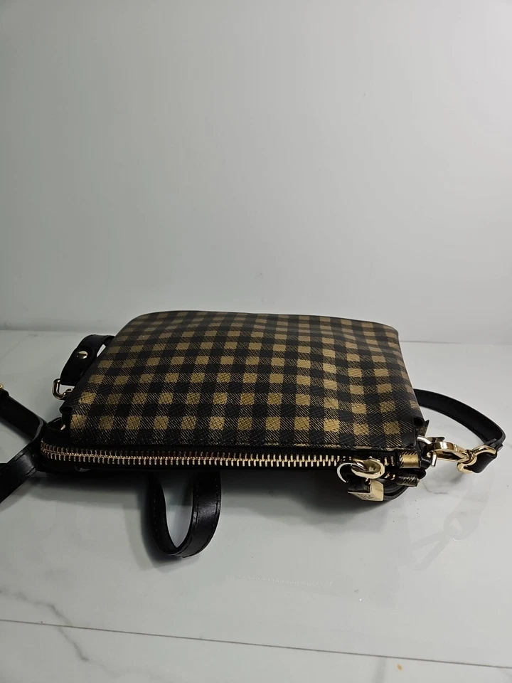 Cartera Bandolera Pequeña Gianni Chiarini GUM 8.3x6x2" Foto 3 de 4