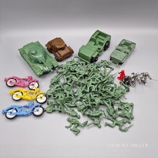 VTG 1980's Lot of 50 Plastic Army Men/Soldiers and Vehicles, Green, Hong Kong