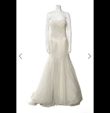 Vera Wang Cream Tulle Strapless Mermaid Wedding Dress Ruching Size 8
