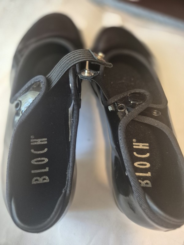 Girls Bloch Tap Shoes Youth 12.5 Euc