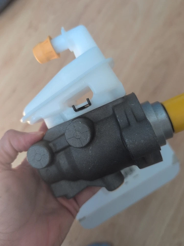 Beck Arnley 072-9662 Brake Master Cylinder for Nissan Murano 2003-2005 - Image 4 of 4