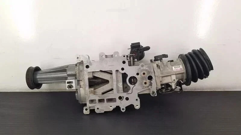 2004-2005 Chevrolet Impala Turbocharger/Supercharger 3.8L V6 Eaton M90 OEM - Image 2 of 4