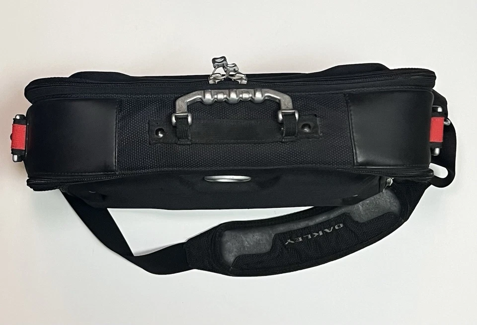 OAKLEY Hogar Oficina Maletín Fregadero Colección Equipo de Campo Táctico Bolso Negro RARO Foto 4 de 4