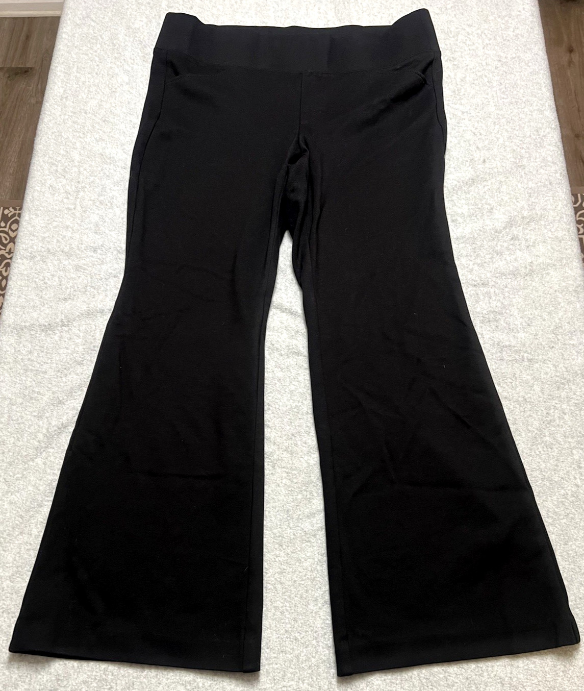 Women's Torrid Pocket Pixie Flare Studio Luxe Pon… - image 1