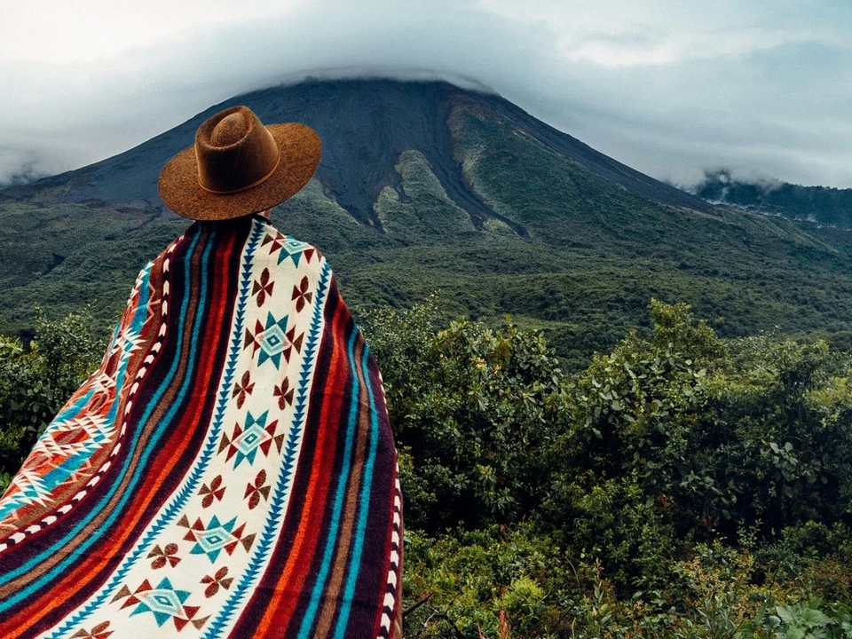 Extra Large - REVERSIBLE ALPACA Wool Blanket Andean Pattern 75x90 in - Image 4 of 4