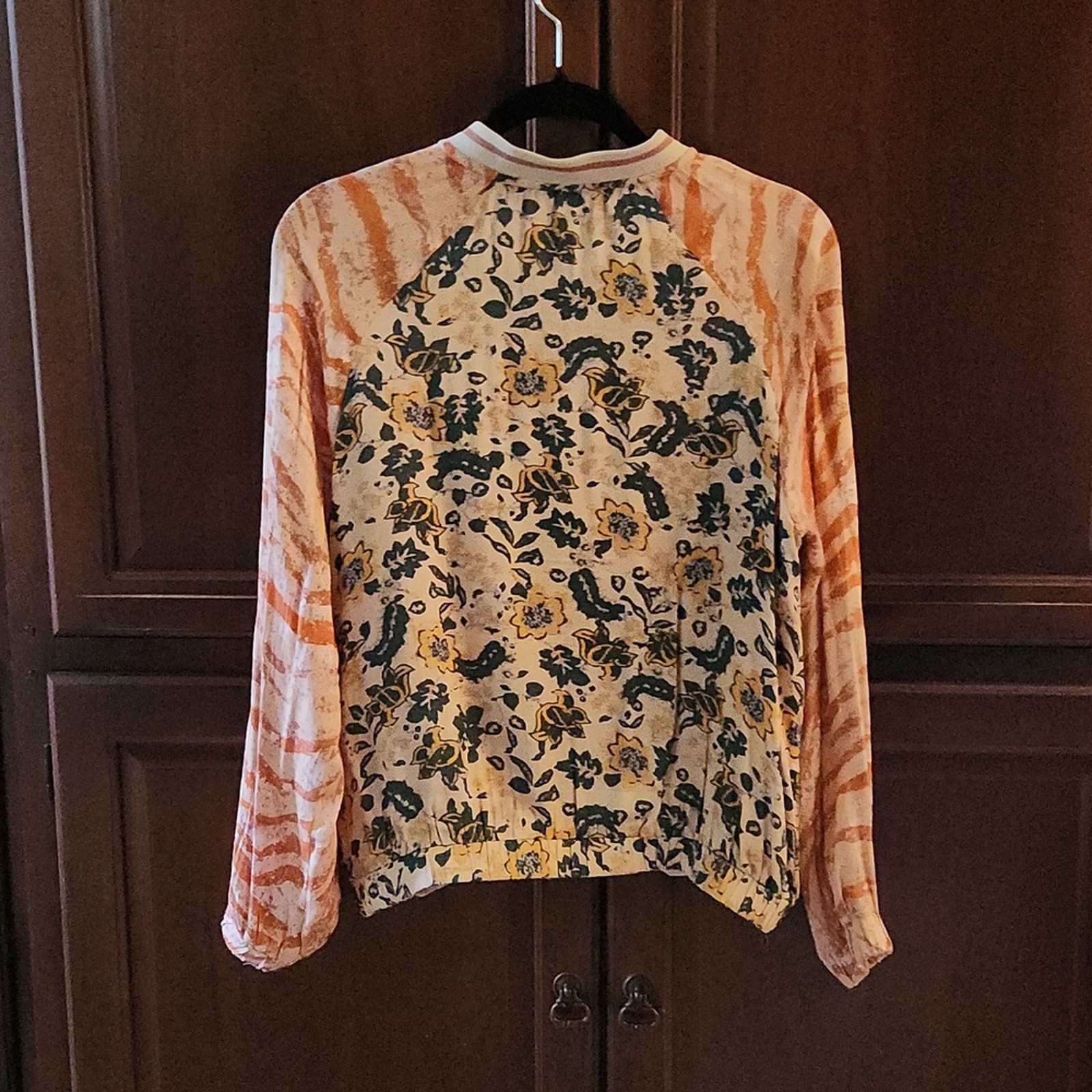 Lightweight Multi Patterned Zip Jacket. - image 5