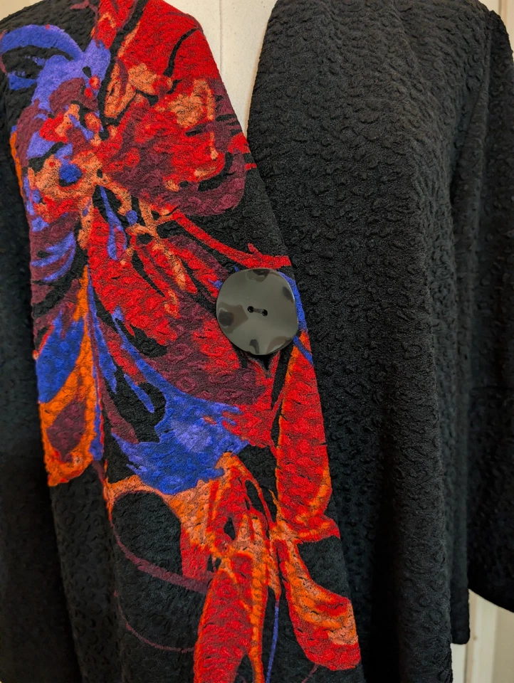 Chaqueta Joseph Ribkoff Negra Talla 10 Rojo y Azul Estampado Floral Abstracto Foto 4 de 4