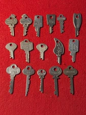 MIXED LOCK co VINTAGE ANTIQUE STEEL LUGGAGE KEY, YOU CHOOSE $3.99-$5.99