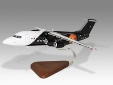 BAe 146-200 Pionair Australia Desk Wood Airplane New Model Large Scale 1/72