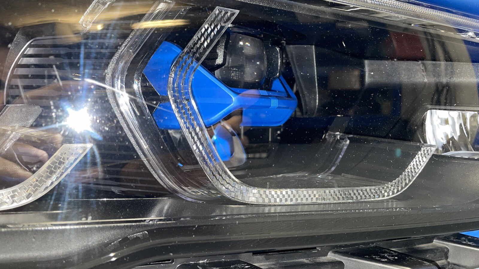Foto 11 di 24