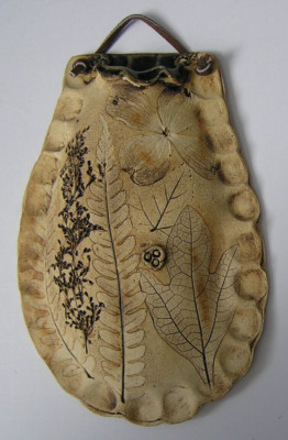 Handcrafted Artist Signed Pottery Wall Pocket ~ Leaves Floral Imprint ~ 7'' X 5''
