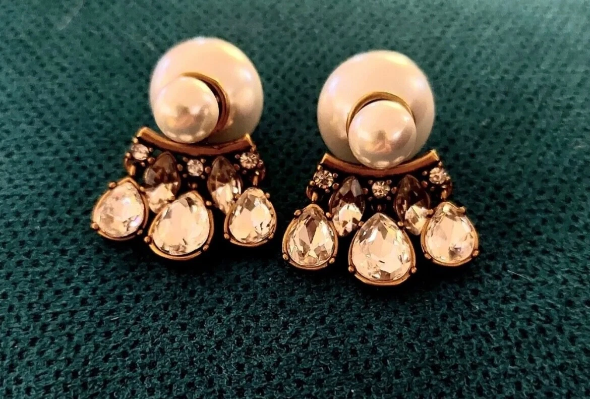 Boucles d'oreilles Christian Dior tribal perle cristal résine pendantes tribales lustre