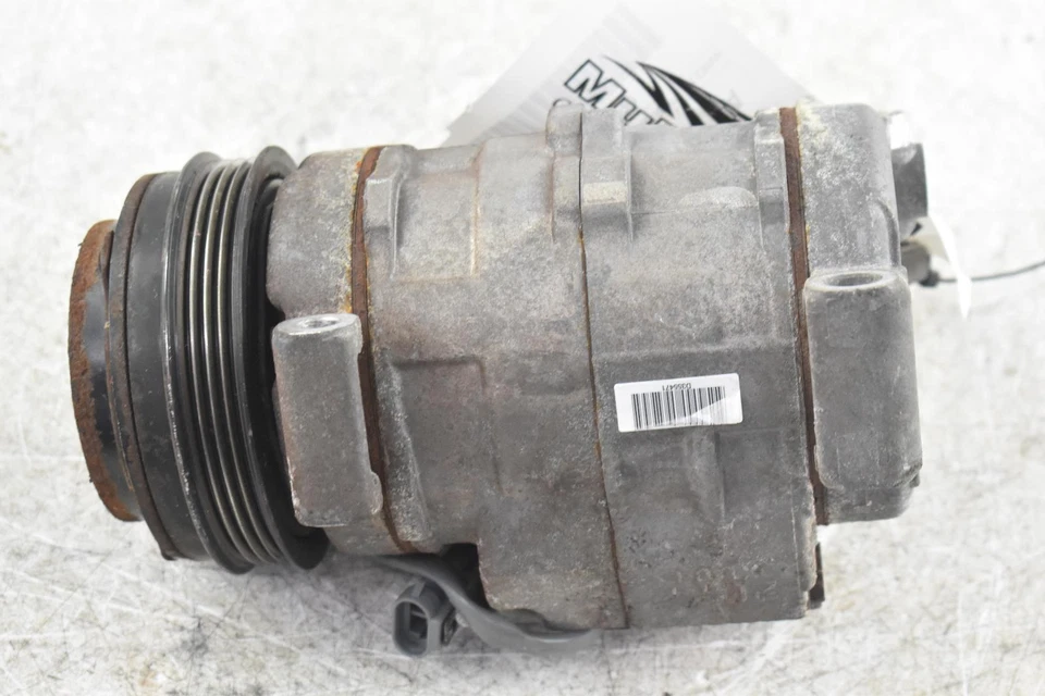 Compresor de aire acondicionado usado se adapta a: GMC Yukon 2011 sin opción híbrida con aire acondicionado trasero grado A Foto 2 de 4