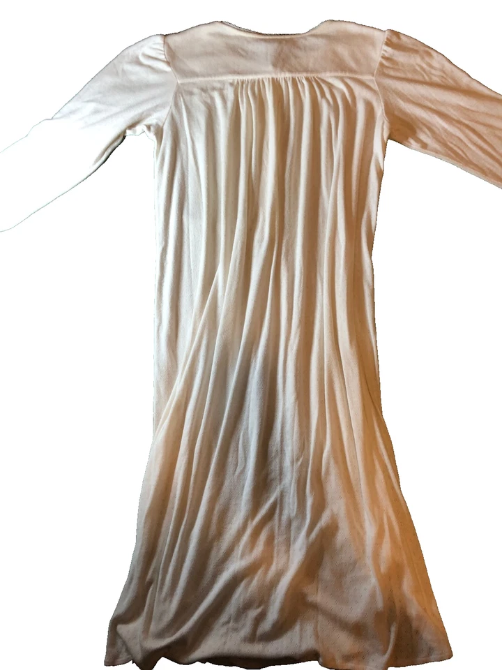 Camisón Miss Elaine talla grande de colección marfil con apliques florales - Envío gratuito Foto 2 de 4