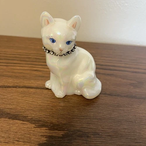Fenton White Opal Iridescent Cat Figurine Rhinestone Necklace Signed P. Fieak