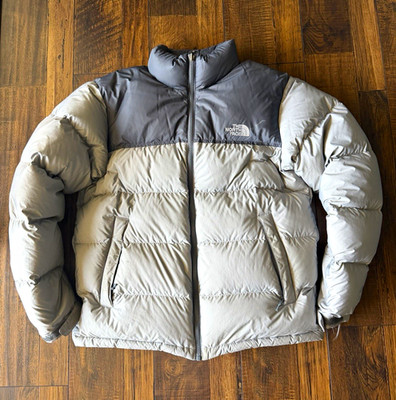 The North Face Men s Puffer Jacket Full Zip SIZE M flaws shown in pictures