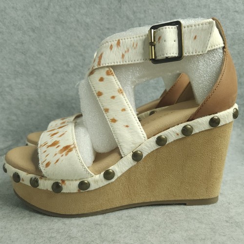 Very Volatile Zitola Dapple Calf Hair Wedge Sandals Womens Size 6