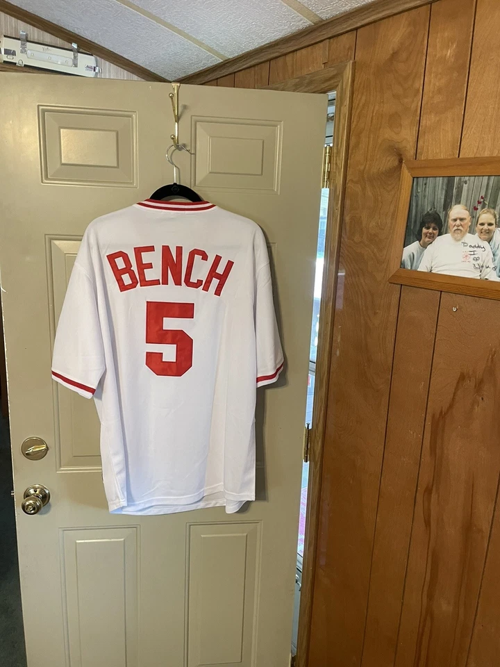 1976 Cincinnati Reds Johnny Bench MLB White Jersey Patches/ Men XL Mitchell/Ness - Image 2 of 4