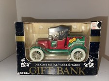 Ertl 1918 Ford Motor Company Model T Gift Bank Season's Greetings Christmas 1991