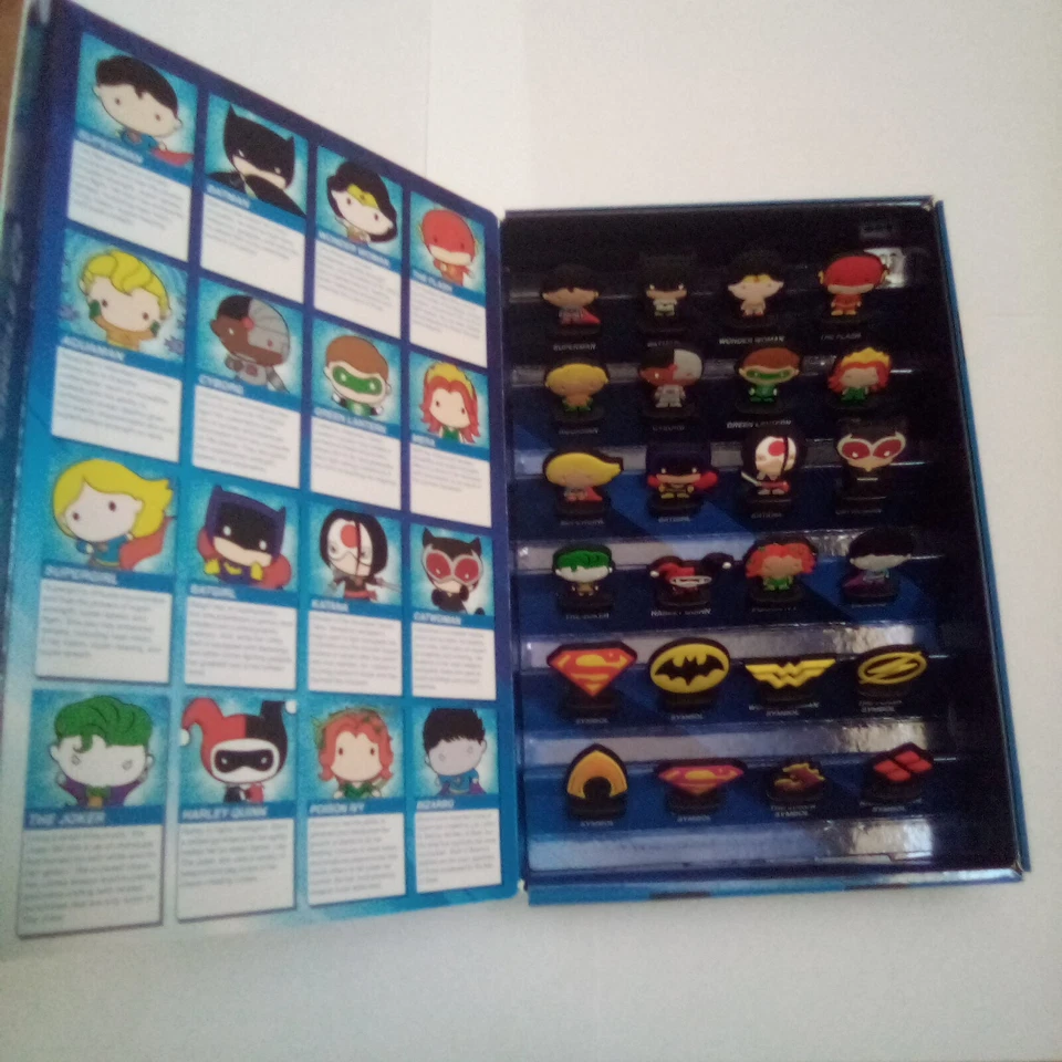 Circle K DC Herostix Conjunto completo de 24 com estojo: Batman Superman Mulher Maravilha... - Imagem 2 de 4