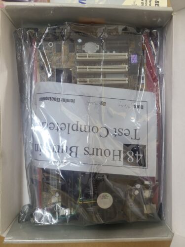 Shuttle Spacewalker AV18E Socket 370 motherboard with 1 ISA slot, 5 PCI, 1 AGP. - Picture 3 of 4