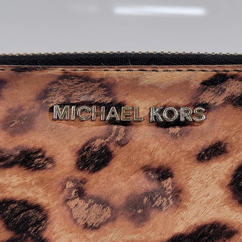 Michael Kors Jet Set Calf Hair Leather Wristlet Wallet Zip Around Leopard Clutch - Picture 3 of 14