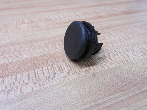 Eaton M22S-B Cutler Hammer Blanking Plug M22SB
