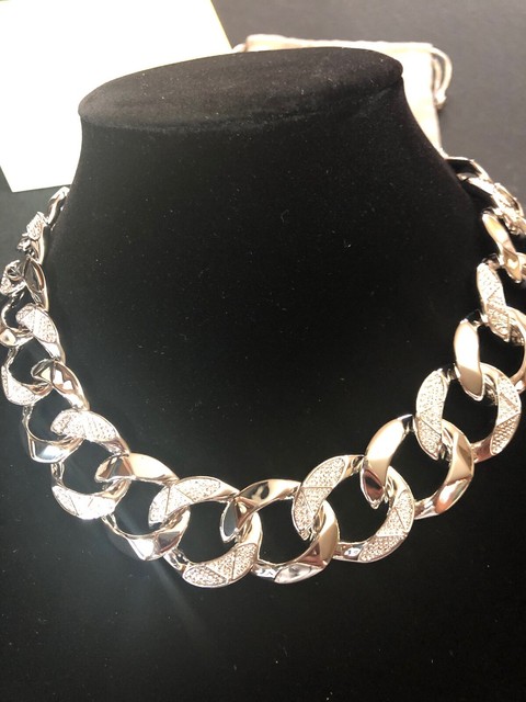 michael kors smartwatches compatible with iphone