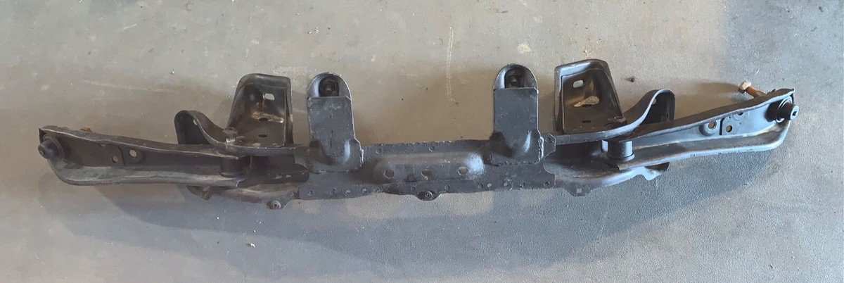 Karaken様 Engine Cradle w/ Steering Arms off 1988 Nissan 300ZX. —T2