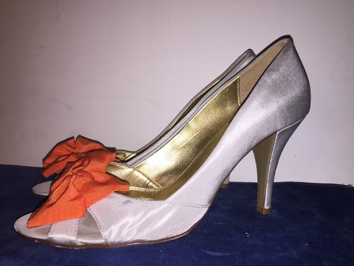 J CREW Silver Silky Shine Orange Bow Peep Toe High Heels Pumps Womens Shoes Sz 8 - Picture 4 of 9