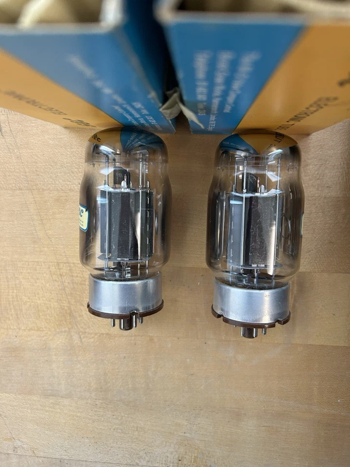 Nuevo en caja Genalex G E C KT88 par emparejado de fábrica Foto 3 de 4