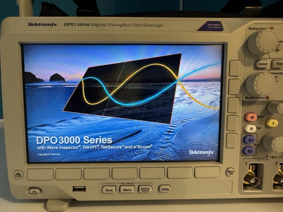 Tektronix DPO3034 300MHz 2.5GS/s Digital Phosphor Oscilloscope w/DPO3EMBD - Image 2 of 4