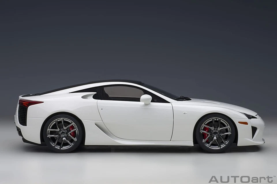 AUTOart 1 18 Lexus LFA Whitetest white Black carbon Model Car Japan - Image 4 of 4