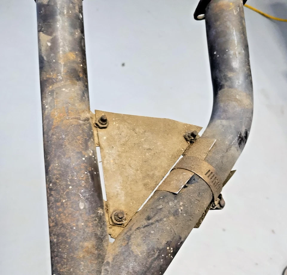 Pila de escape Aeronca 7 AC LH, P/N 05-08705, usada Foto 4 de 4