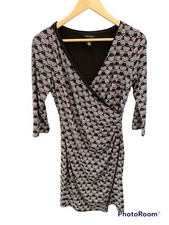 White House Back Market Size 6 Faux Wrap Dress V-neck Long sleeve Geometric