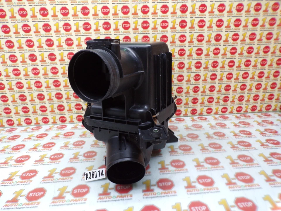 2010-2011 HONDA CR-V 2.4L AIR CLEANER BOX ASSEMBLY 17201-REZ-A00 OEM - Image 2 of 4