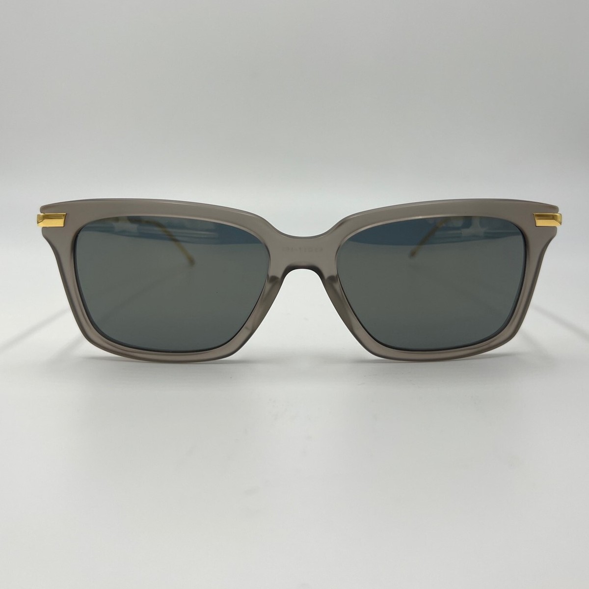 Authentic THOM BROWNE TB-701-G-T-GRY-GLD-53 AF Sunglasses Authentic THOM BROWNE TB-701-G-T-GRY-GLD-53 AF Sunglasses