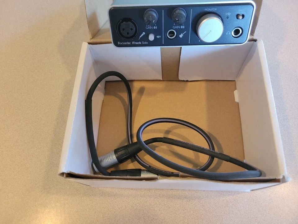 Focusrite iTrack Solo Lightning Audio Interface 2 Channel 3 Port - Image 4 of 4