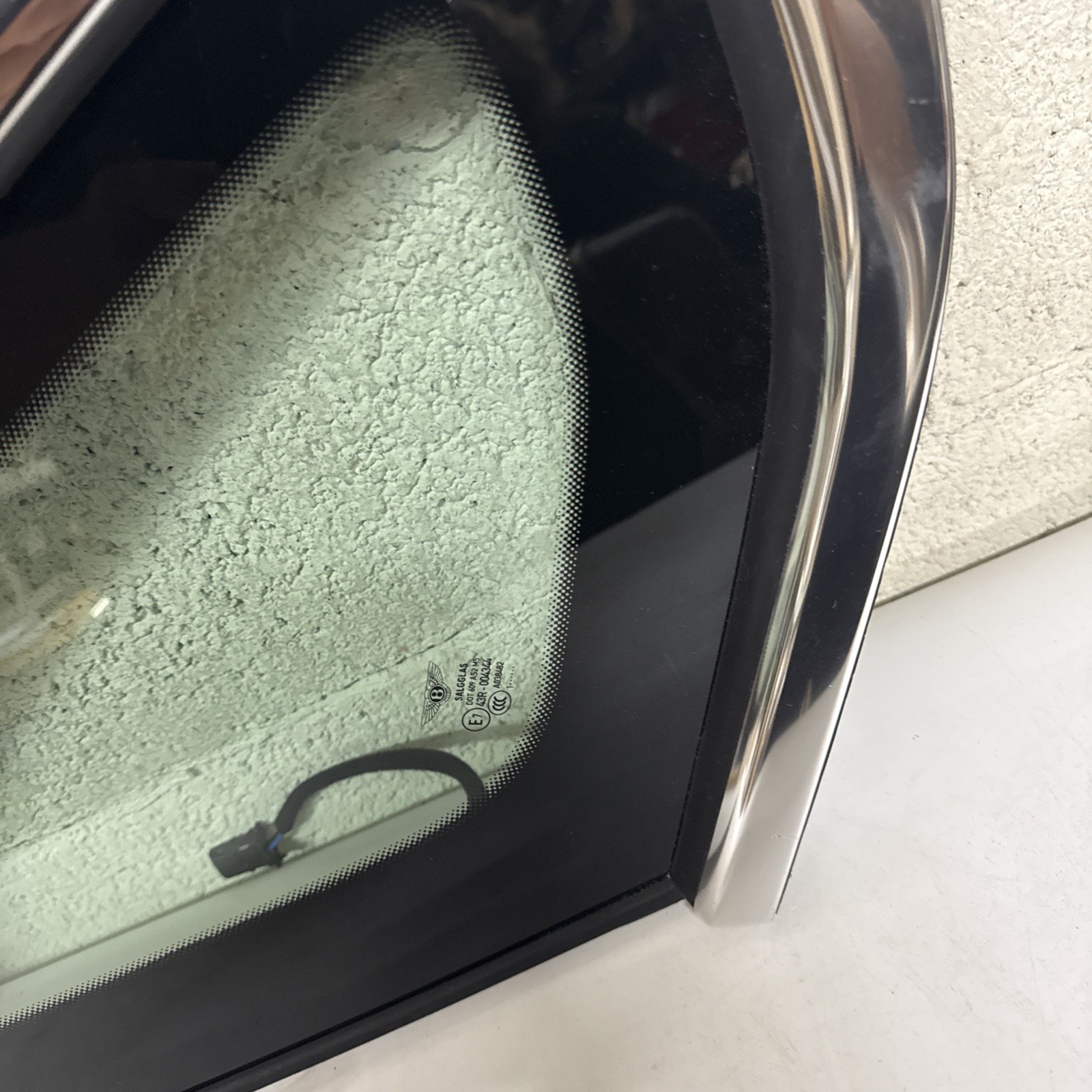 2016-23 BENTLEY BENTAYGA REAR LEFT GLASS QUARTER VENT WINDOW 36A845297#3320