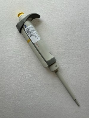 Eppendorf Research Plus ~ 20 ~ 2-20ul ~ Single Channel ~ Calibrated ~ Used