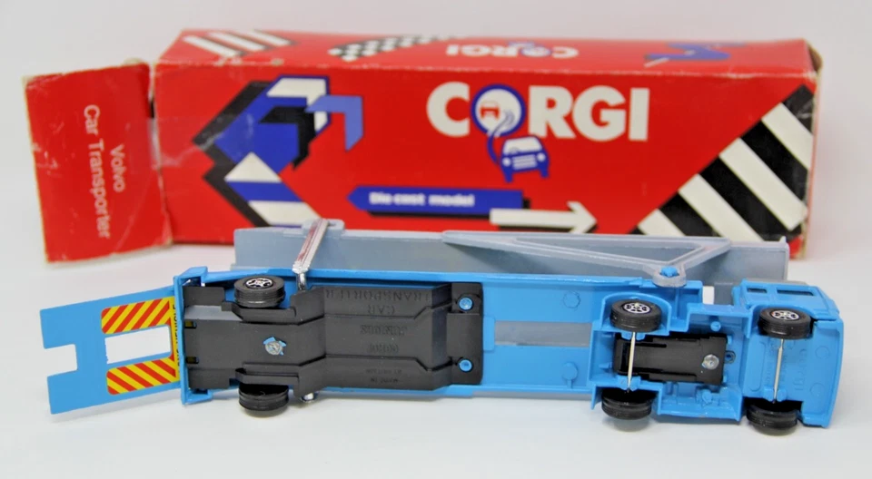 Corgi Juniors Blue Volvo Car Transporter Red Box In  Box Free Shipping - Image 3 of 4