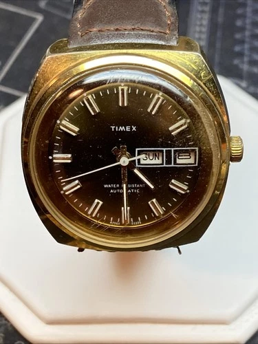 Mens Gorgeous Vintage Timex Auto Day Date Gold Cased Watch