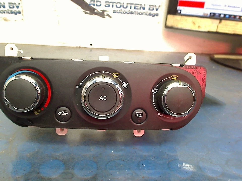 MANEJO AIRE ACONDICIONADO PANEL CONTROL AC RENAULT CAPTUR (2R) 2014 5R5841100 Foto 4 de 4