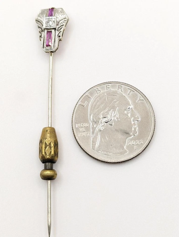 Broche Rubí Oro-Diamante-Piedra .05 CT. Oro Blanco 14K 1.5g Foto 2 de 4