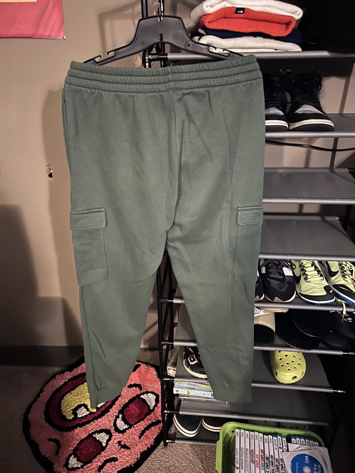 adidas Men's Medium Essentials Fleece Regular Tapered Cargo Pants Green