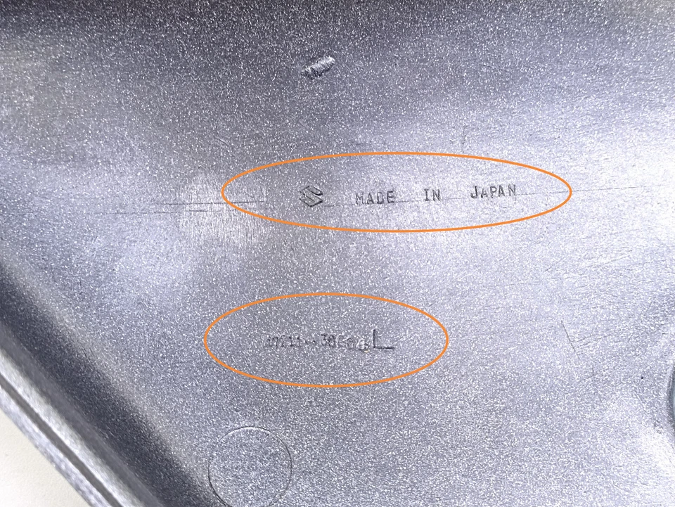 Cubierta lateral de cuadro para Suzuki GT185 GT 185 125 LH NOS 47211-36001-797 Foto 4 de 4