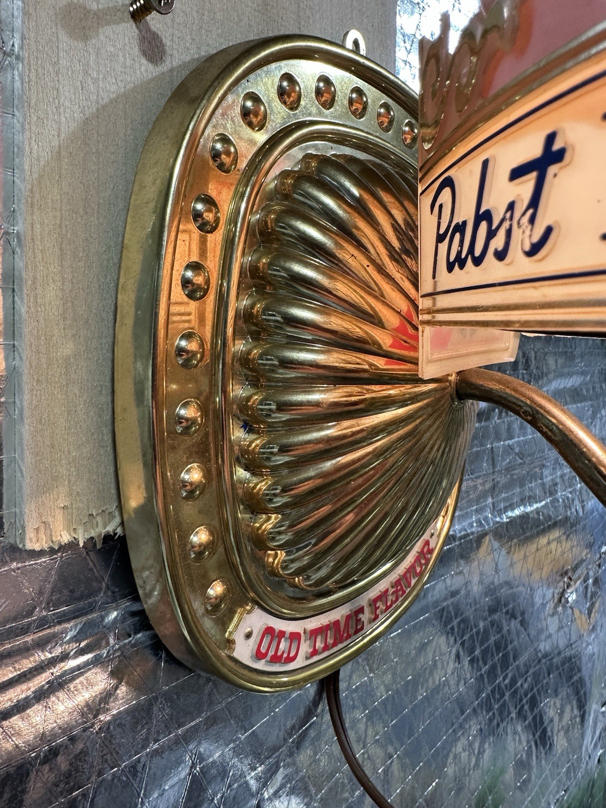 Vintage Pabst Blue Ribbon Beer Motion Heat Lamp Wall Sconce PBR Old Time Flavor